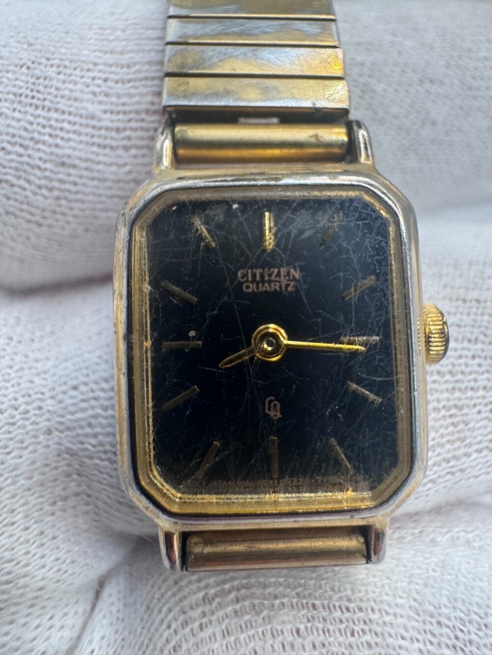 Citizen CQ Watch Women 17mm Black Dial Gold Tone Rectangle 3220-T15642 New Batt